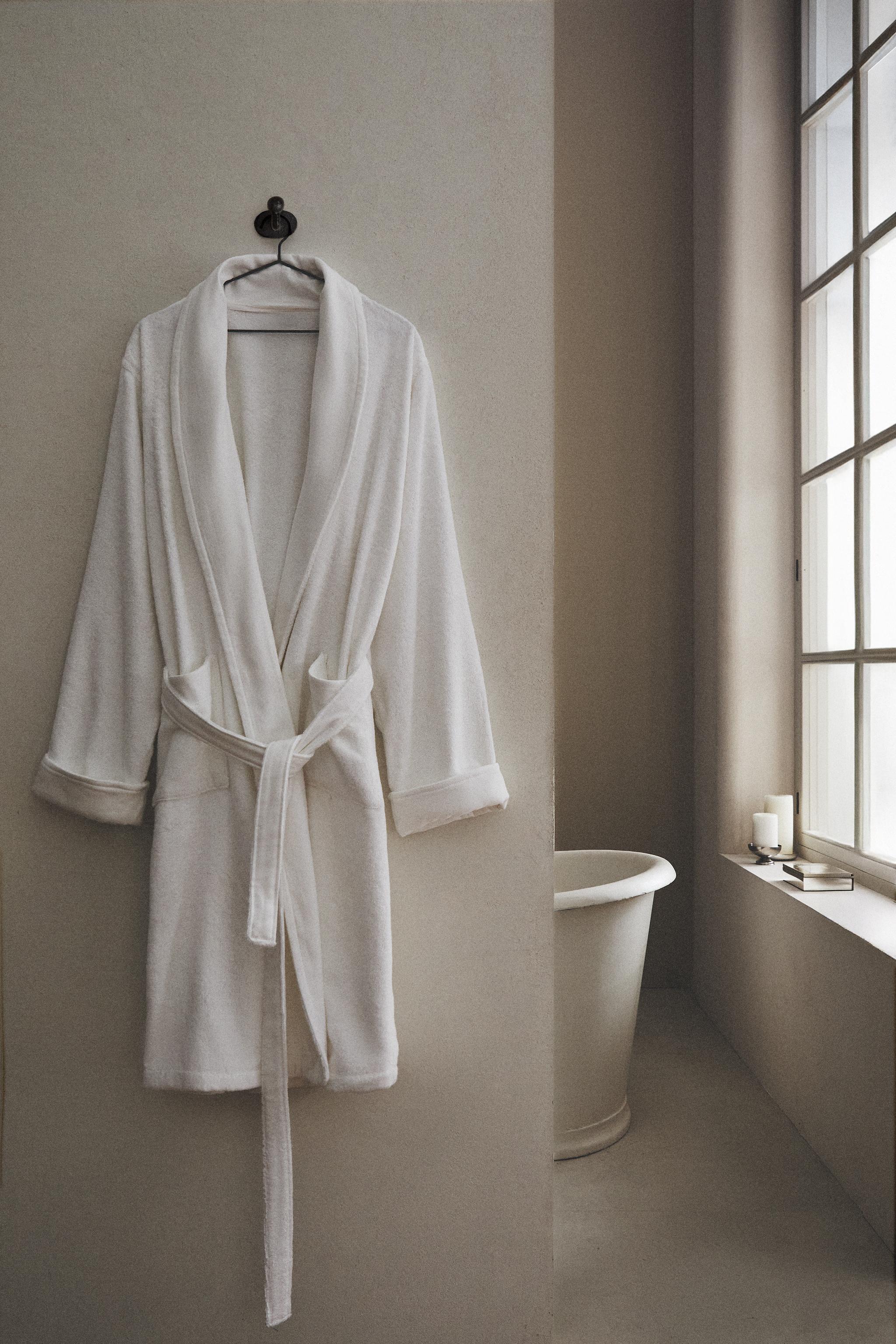 PEIGNOIR COTON TISSU APPLIQUÉ